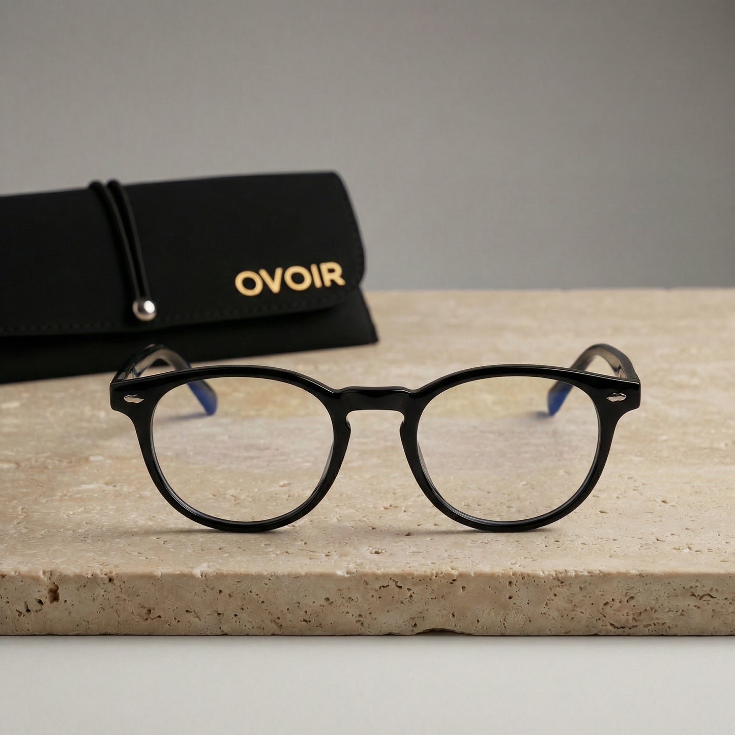 OVOİR Noire Frame • TRIUMPH